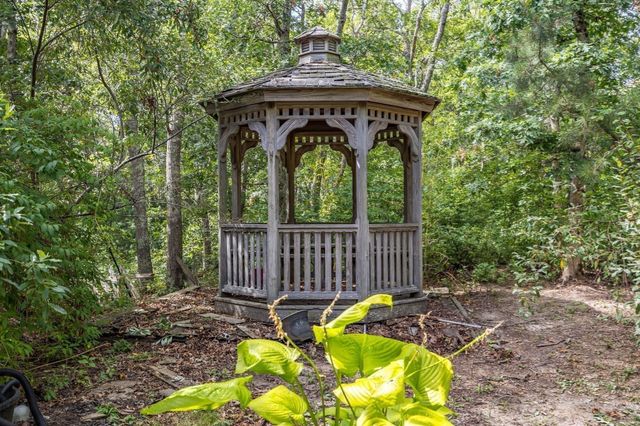 184 Wakeby Rd, Barnstable, MA 02648