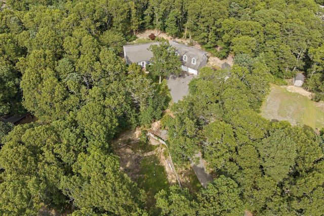 184 Wakeby Rd, Barnstable, MA 02648