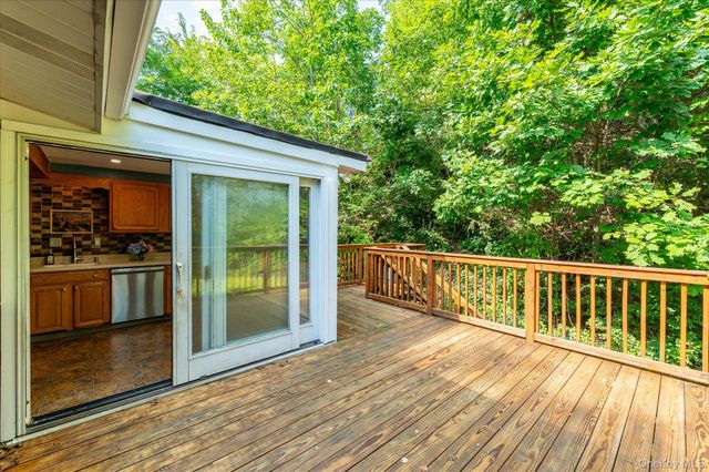 76 Old Tarrytown Road, White Plains, NY 10603
