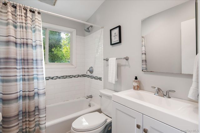76 Old Tarrytown Road, White Plains, NY 10603