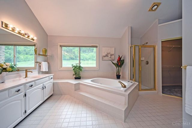 8882 Timberchase Court, West Chester, OH 45069