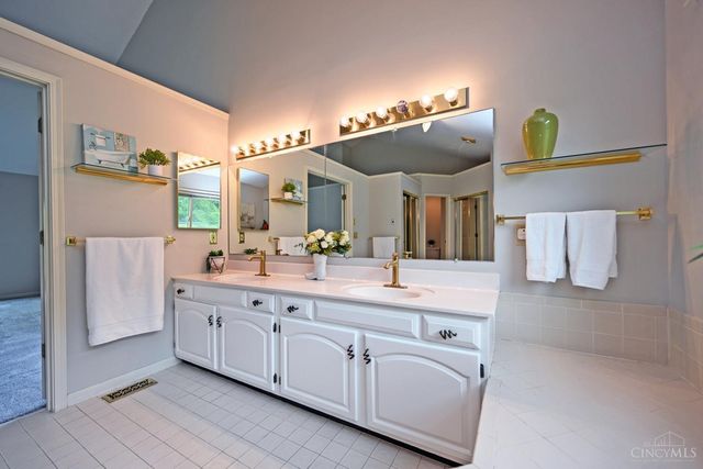 8882 Timberchase Court, West Chester, OH 45069