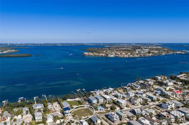 300 23RD STREET N, Bradenton Beach, FL 34217