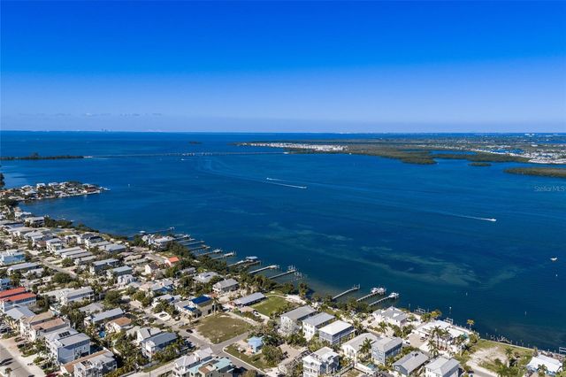 300 23RD STREET N, Bradenton Beach, FL 34217