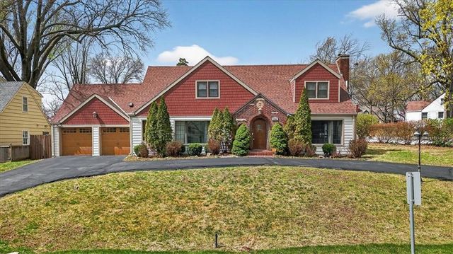 5404 Chadwick Road, Fairway, KS 66205