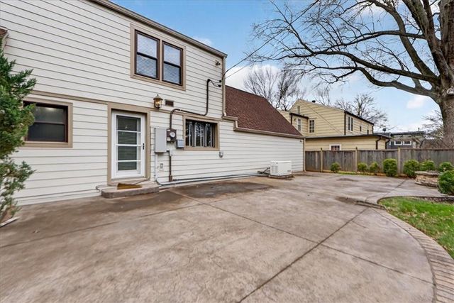 5404 Chadwick Road, Fairway, KS 66205