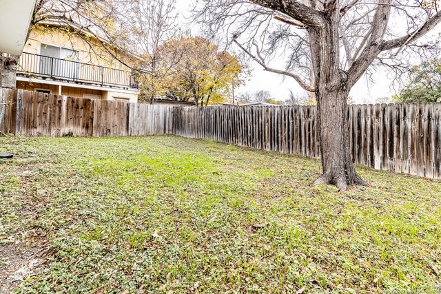 317 Gaiety Ln, Kirby, TX 78219