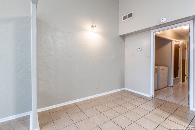 317 Gaiety Ln, Kirby, TX 78219