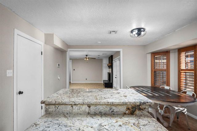 3812 SE Berkshire Ct, Lawton, OK 73501