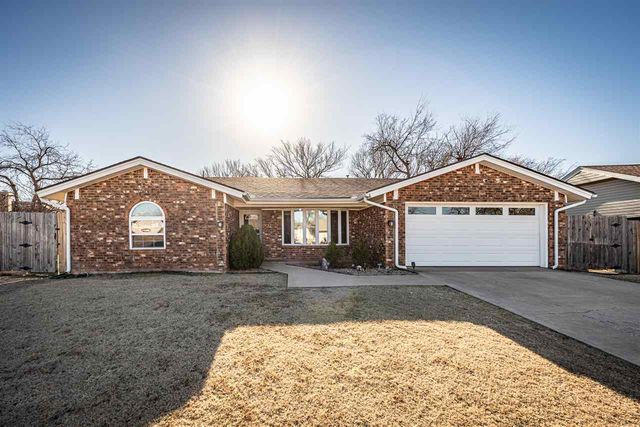 3812 SE Berkshire Ct, Lawton, OK 73501