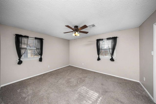 3812 SE Berkshire Ct, Lawton, OK 73501