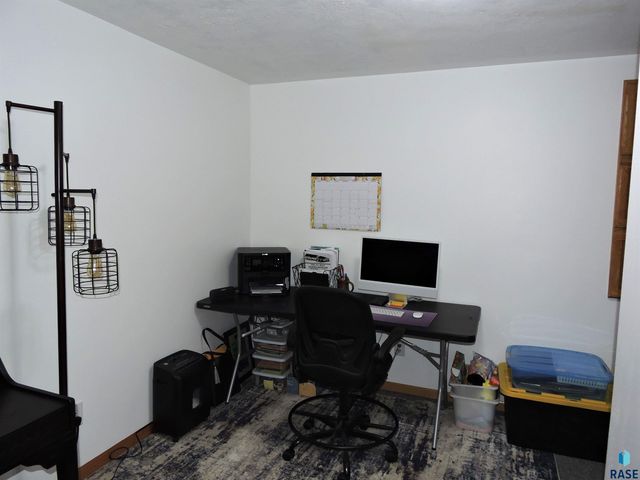 7512 W Stoney Creek St Street, Sioux Falls, SD 57106