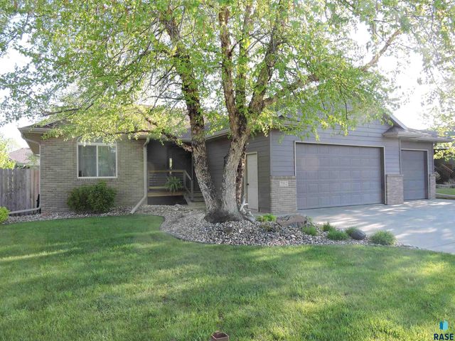 7512 W Stoney Creek St Street, Sioux Falls, SD 57106