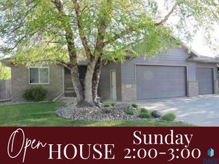 7512 W Stoney Creek St, Sioux Falls, SD 57106