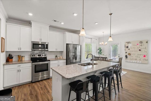 325 Braswell Court, Woodstock, GA 30188