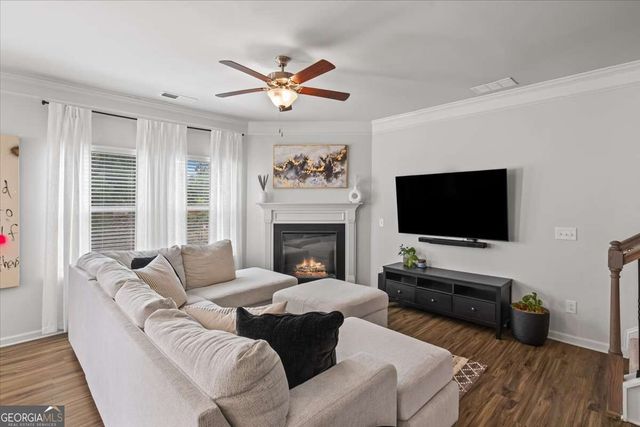 325 Braswell Court, Woodstock, GA 30188