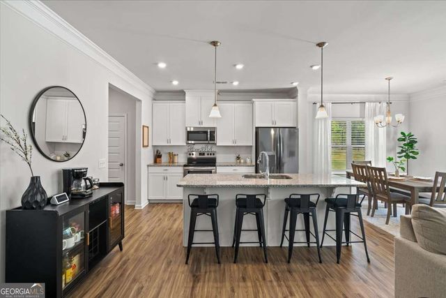 325 Braswell Court, Woodstock, GA 30188