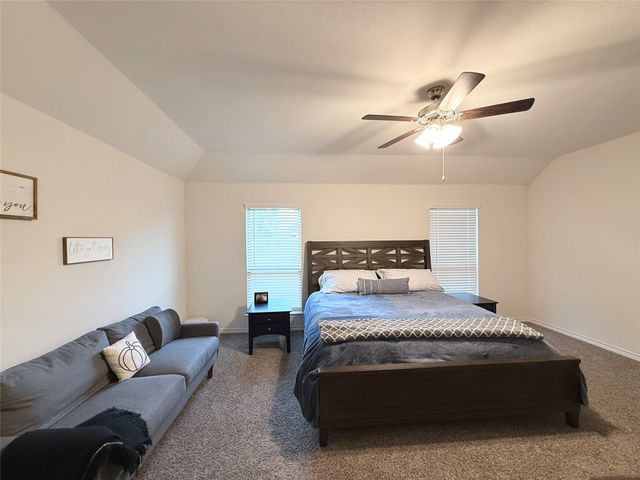 11008 Summer Rain Boulevard, Aubrey, TX 76227