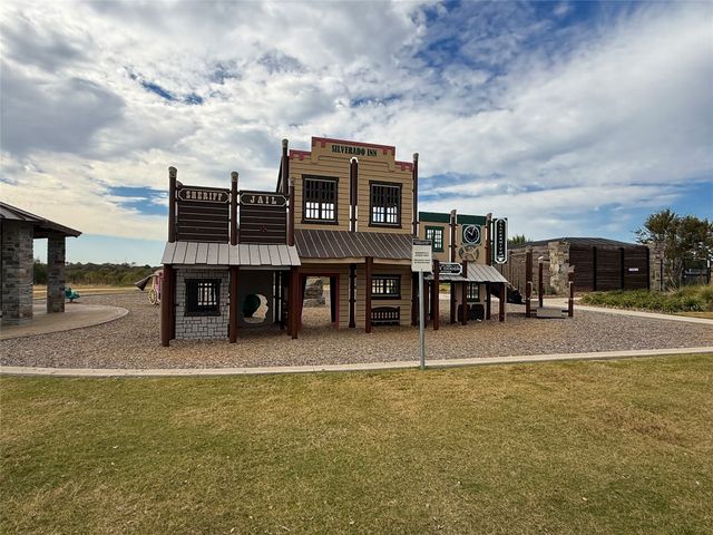 11008 Summer Rain Boulevard, Aubrey, TX 76227