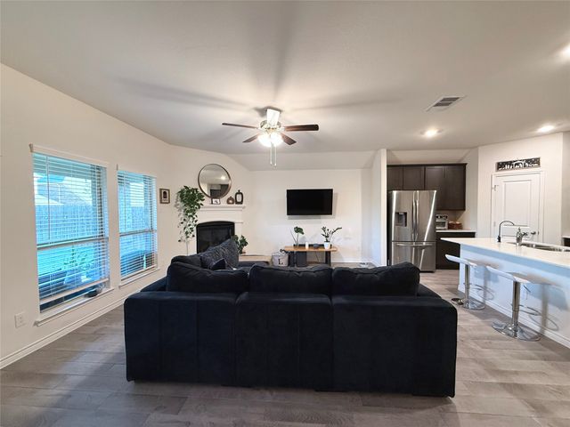 11008 Summer Rain Boulevard, Aubrey, TX 76227