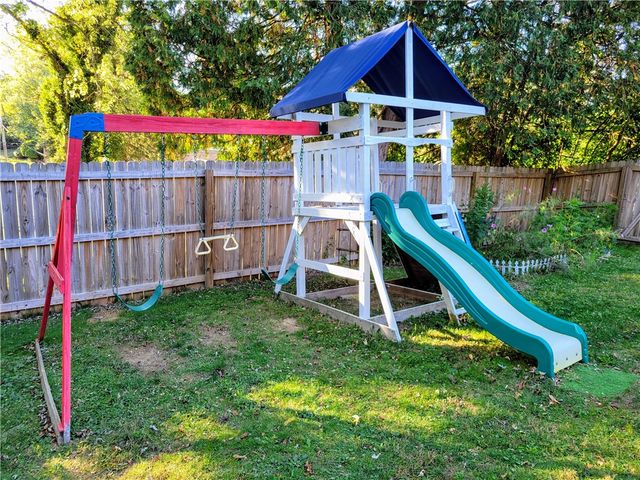 440 Colonial Dr, Monroeville, PA 15146