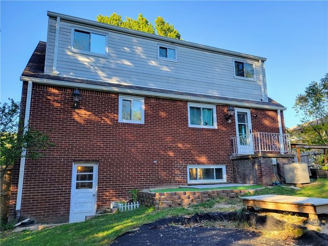 440 Colonial Dr, Monroeville, PA 15146