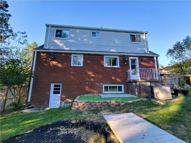 440 Colonial Dr, Monroeville, PA 15146