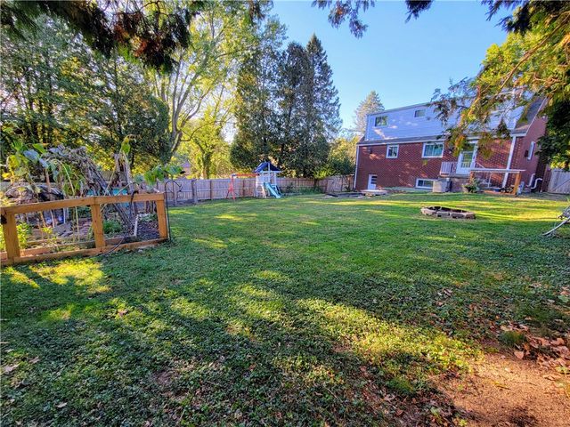 440 Colonial Dr, Monroeville, PA 15146