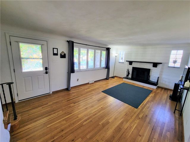 440 Colonial Dr, Monroeville, PA 15146