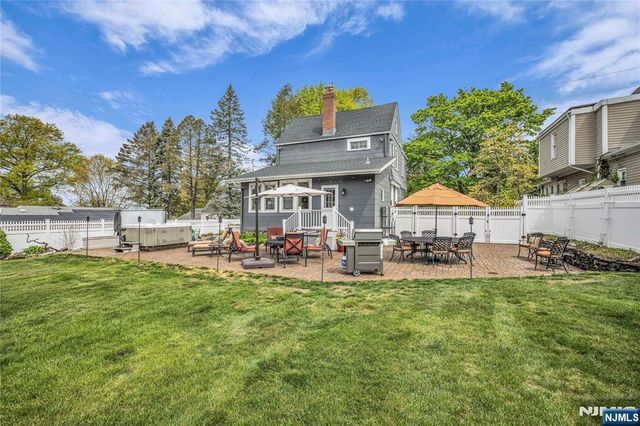 152 Long Hill Road, Little Falls, NJ 07424