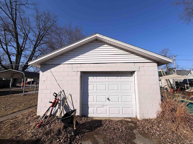 714 Maple Street, Monticello, IN 47960