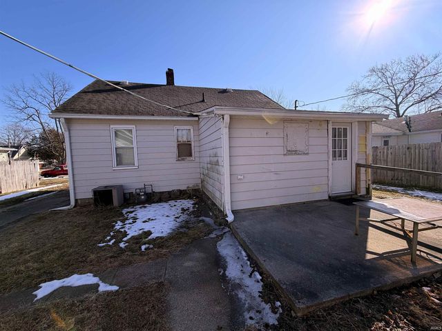 714 Maple Street, Monticello, IN 47960