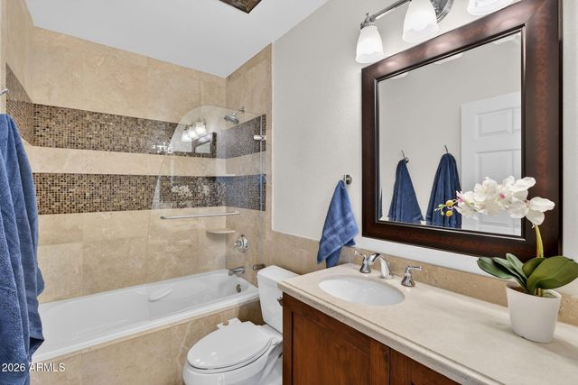 4816 E EARLL Drive, Phoenix, AZ 85018