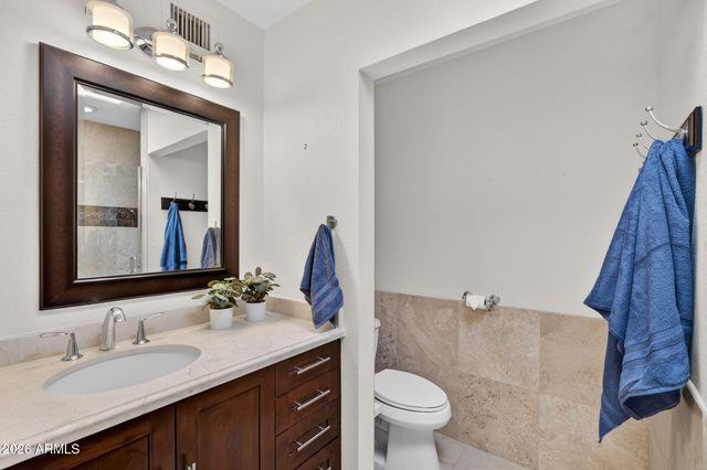 4816 E EARLL Drive, Phoenix, AZ 85018