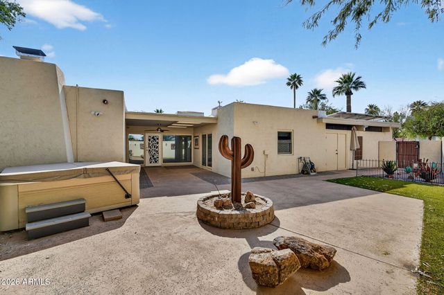 4816 E EARLL Drive, Phoenix, AZ 85018