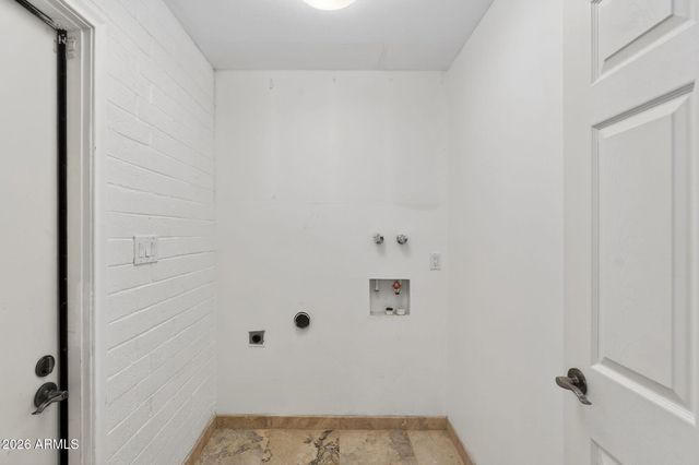 4816 E EARLL Drive, Phoenix, AZ 85018