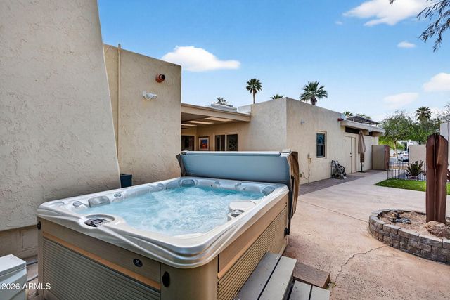 4816 E EARLL Drive, Phoenix, AZ 85018