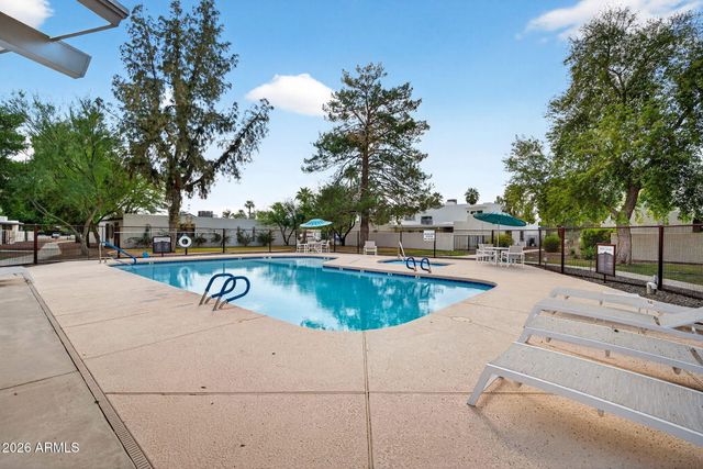 4816 E EARLL Drive, Phoenix, AZ 85018