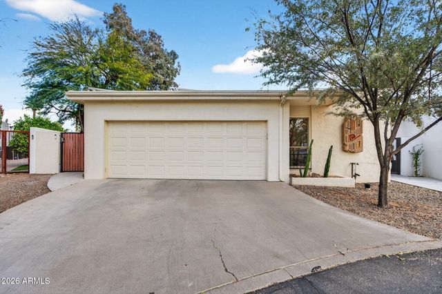 4816 E EARLL Drive, Phoenix, AZ 85018