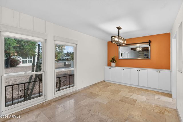 4816 E EARLL Drive, Phoenix, AZ 85018