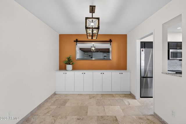 4816 E EARLL Drive, Phoenix, AZ 85018