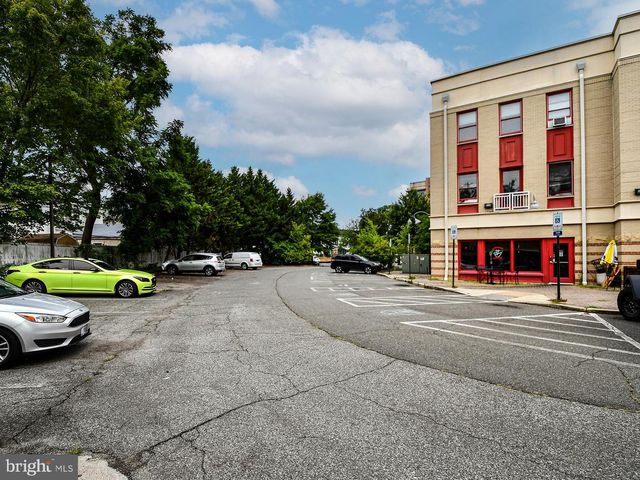 2300 N PERSHING DR #2, Arlington, VA 22201