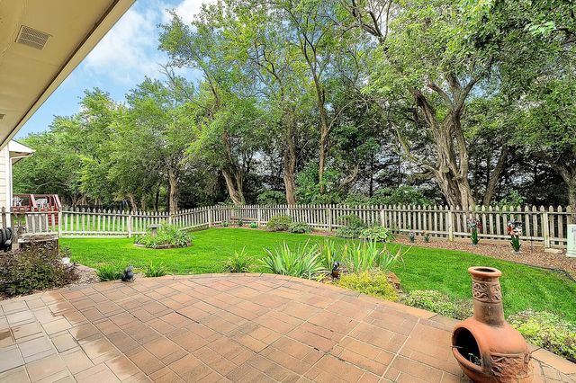 13709 E Whitewood Cir, Wichita, KS 67230