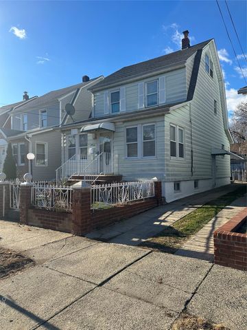 18823 Mangin Avenue, Saint Albans, NY 11412