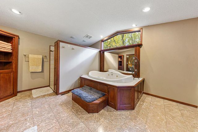 2609 E Main Street, Mankato, MN 56001