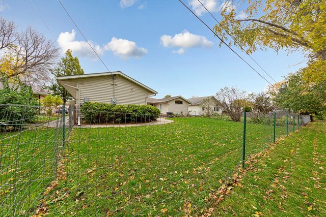 2609 E Main Street, Mankato, MN 56001