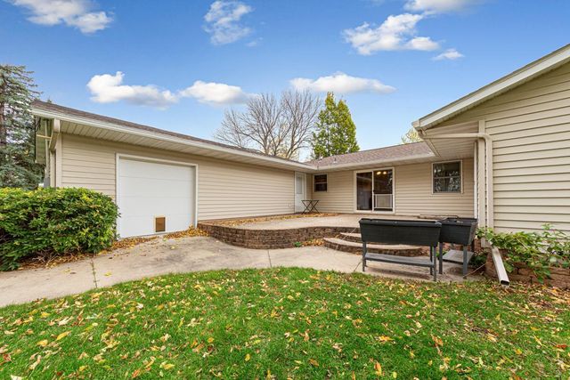 2609 E Main Street, Mankato, MN 56001