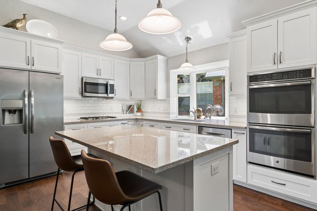 2265 Glen Ridge Drive, Highland Village, TX 75077