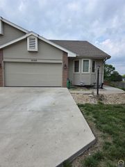 3335 SW McClure CT, Topeka, KS 66614
