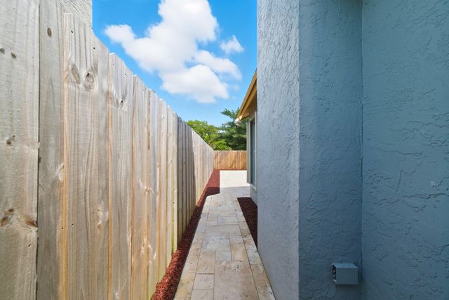 605 SW 15th Street, Fort Lauderdale, FL 33315